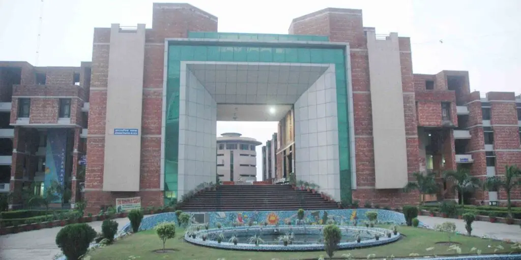Maharaja Agrasen Institute of Technology is one of popular and best IPU colleges.